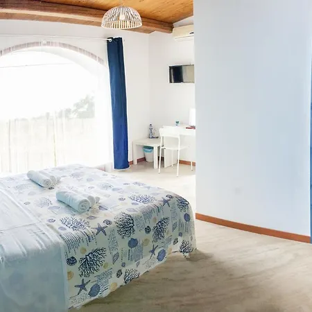 Bed and Breakfast Borgo Marino *